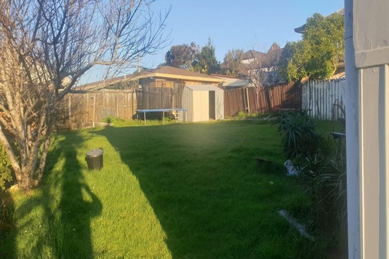 Photo of property in 39 Moire Road, Massey, Auckland, 0614