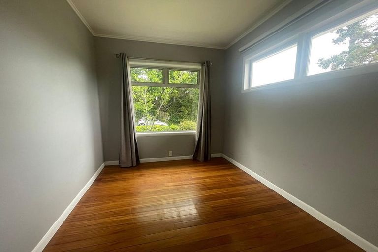 Photo of property in 62 Sylvan Crescent, Te Atatu South, Auckland, 0610