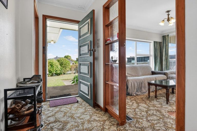 Photo of property in 15 Kingsley Street, St Andrews, Hamilton, 3200