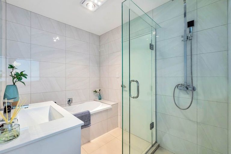 Photo of property in 285a Don Buck Road, Massey, Auckland, 0614