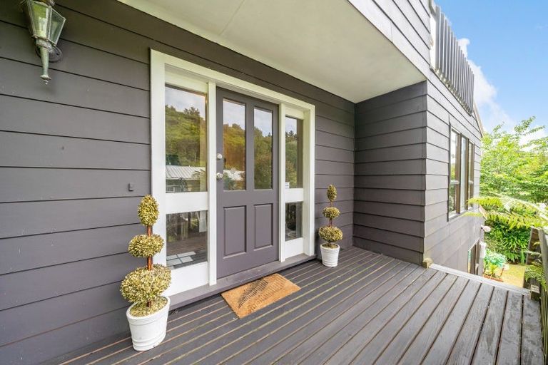 Photo of property in 14 Westhaven Drive, Tawa, Wellington, 5028