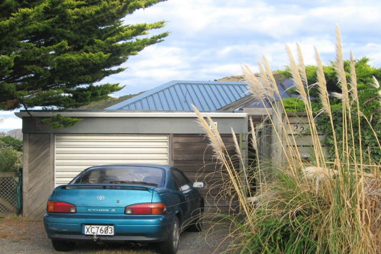 Photo of property in 22 Welland Place, Island Bay, Wellington, 6023