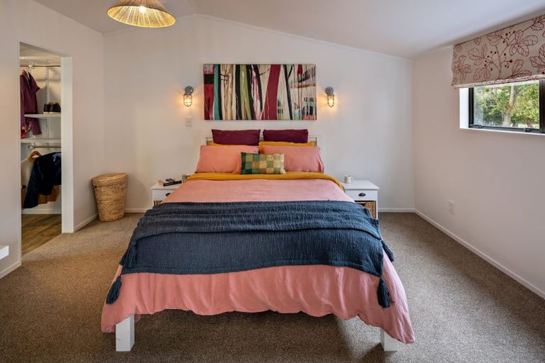 Photo of property in 28 Arcus Road, Te Horo, Otaki, 5582