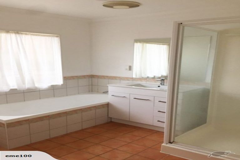 Photo of property in 1/8 Glenburn Place, Papakura, 2110