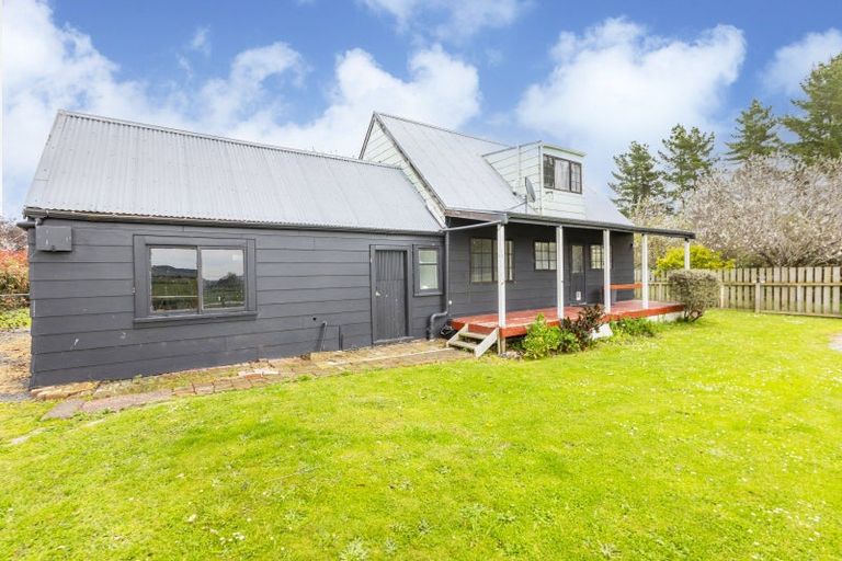 Photo of property in 19 Ellison Street, Otane, 4202