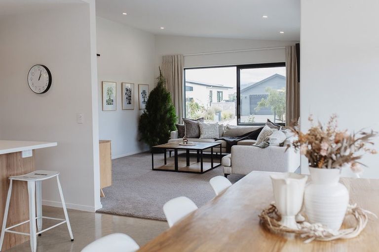 Photo of property in 9 Kaiwaru Place, Waikanae, 5036