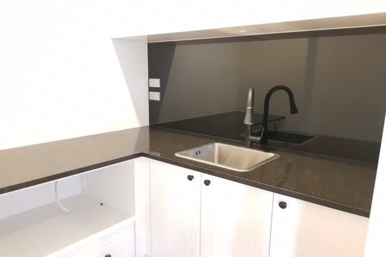 Photo of property in 10 Rauaruhe Road, Karaka, Papakura, 2113