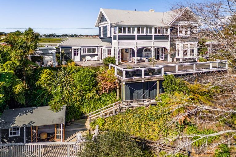 Photo of property in 5 Rogan Street, New Plymouth, 4310