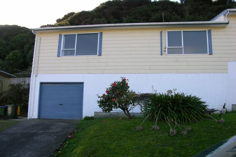 Photo of property in 2/7 Venus Place, Whitby, Porirua, 5024