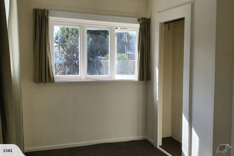 Photo of property in 3/160 Edgeware Road, Edgeware, Christchurch, 8013