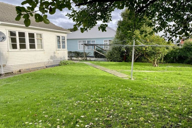 Photo of property in 21 Hunter Street, Taita, Lower Hutt, 5011
