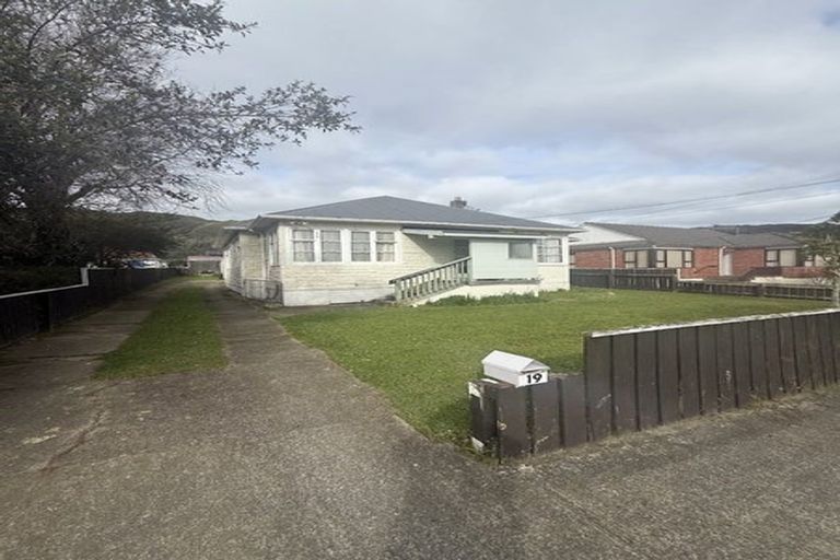 Photo of property in 19 Collett Street, Naenae, Lower Hutt, 5011