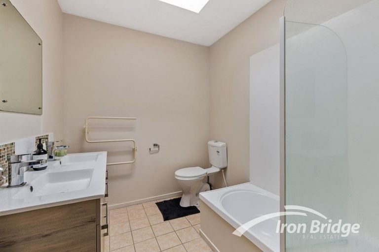 Photo of property in 1/7 Mona Avenue, Mangere Bridge, Auckland, 2022