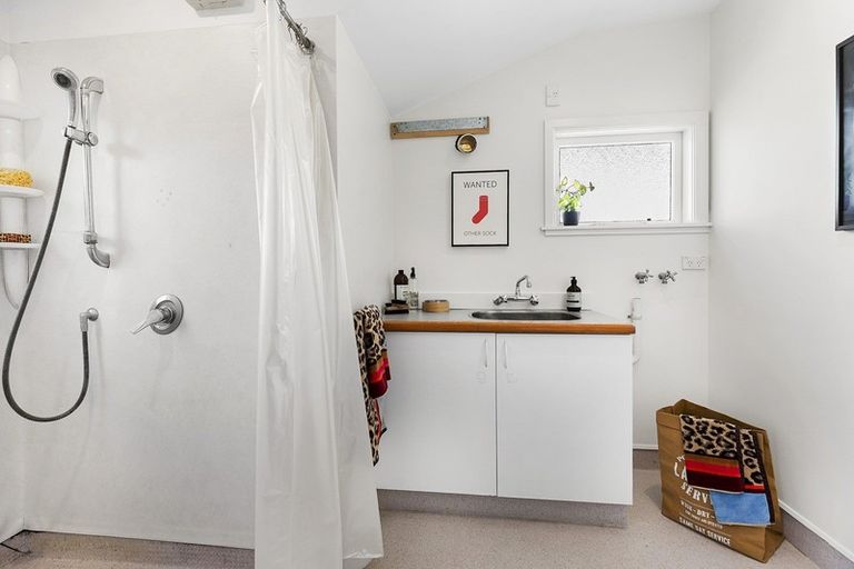 Photo of property in 61 Falkirk Avenue, Seatoun, Wellington, 6022