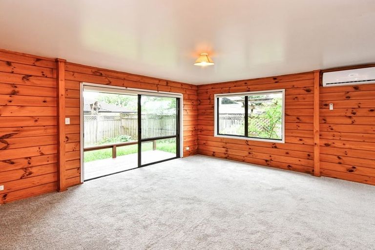 Photo of property in 13 Riserra Drive, Ranui, Auckland, 0612