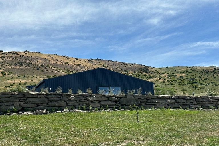 Photo of property in 218 Hawksburn Road, Nevis, Cromwell, 9384