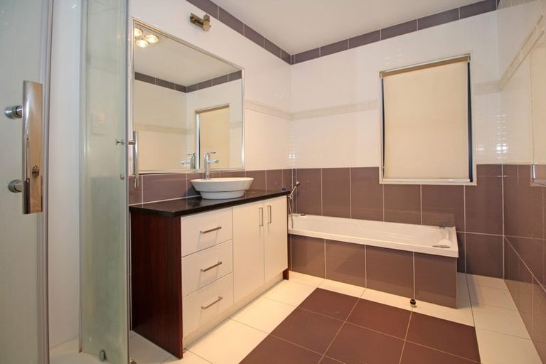 Photo of property in 28 Malahide Drive, Flat Bush, Auckland, 2019