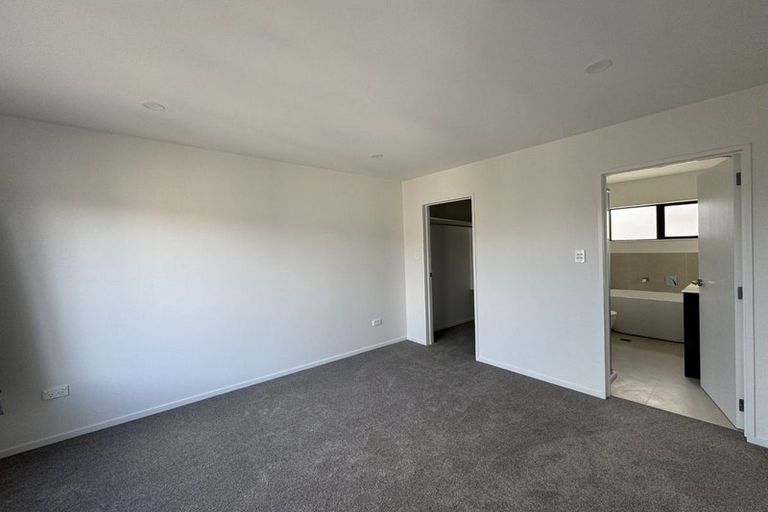 Photo of property in 16 Elegant Lane, Ranui, 0612