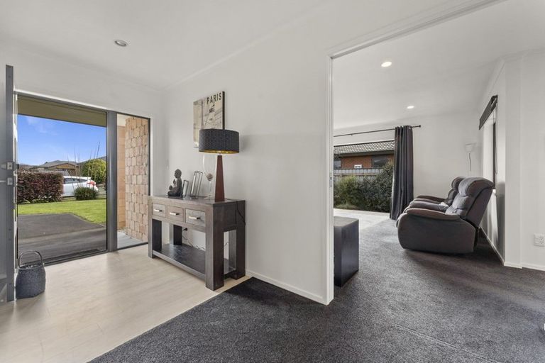 Photo of property in 30 Montague Grove, Stratford, 4332