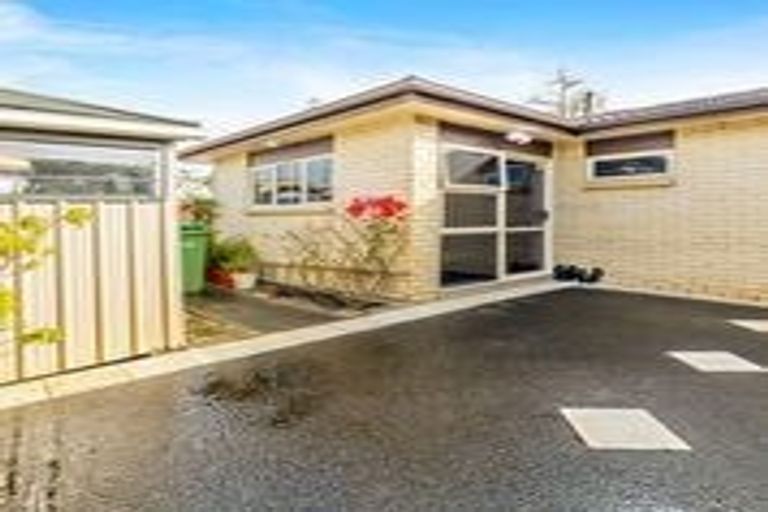 Photo of property in 43a Gray Avenue, Mangere East, Auckland, 2024