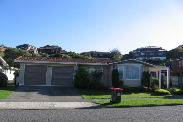 Photo of property in 23 Burbank Crescent, Churton Park, Wellington, 6037