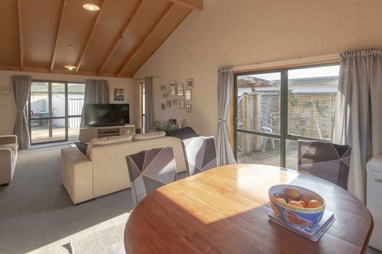 Photo of property in 69a Church Road, Taradale, Napier, 4112