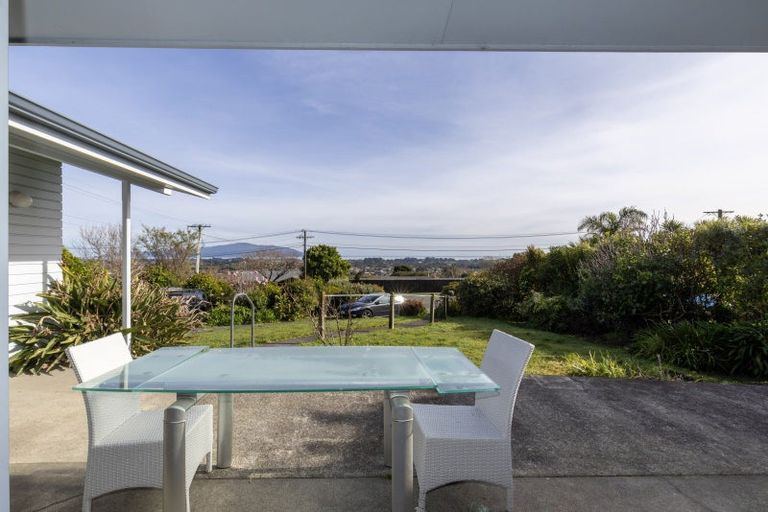 Photo of property in 9 Kotare Street, Waikanae, 5036