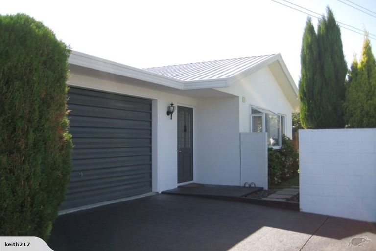 Photo of property in 2/49 Westgrove Avenue, Avonhead, Christchurch, 8042
