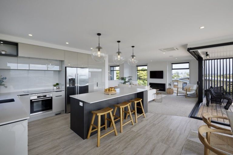 Photo of property in 1015 Papamoa Beach Road, Papamoa Beach, Papamoa, 3118