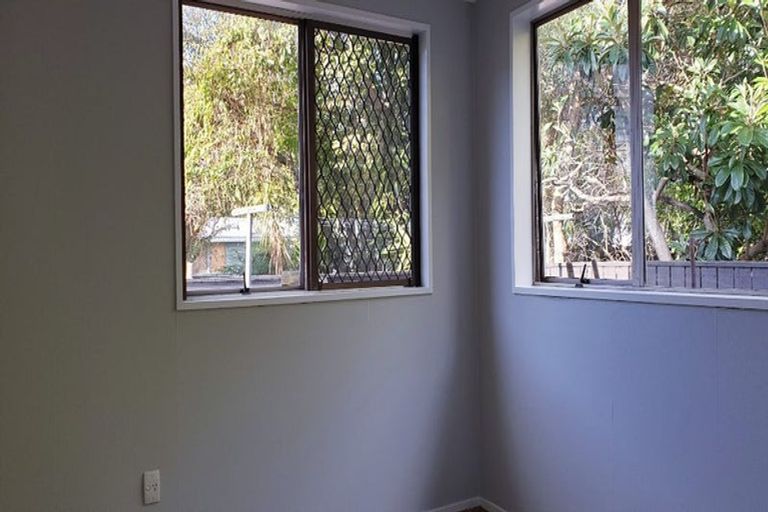 Photo of property in 2/801 Hastings Street North, Hastings, 4122