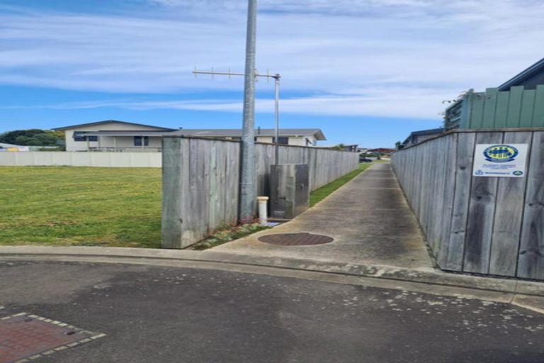 Photo of property in 5 Snappers Lane, Foxton Beach, Foxton, 4815
