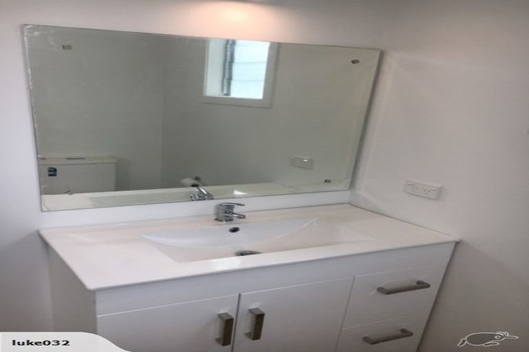 Photo of property in 12a Matai Road, Stanmore Bay, Whangaparaoa, 0932