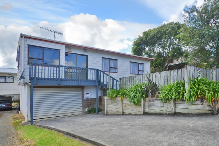 Photo of property in 14 Logan Place, Te Kamo, Whangarei, 0112
