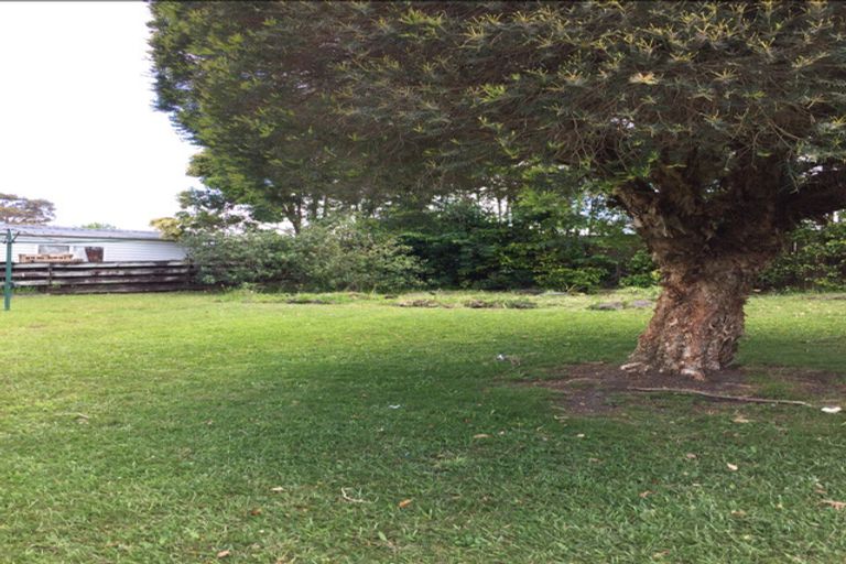 Photo of property in 77 Solar Road, Glen Eden, Auckland, 0602