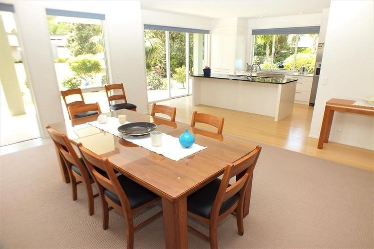 Photo of property in 108 Omara Place, Matarangi, Whitianga, 3592
