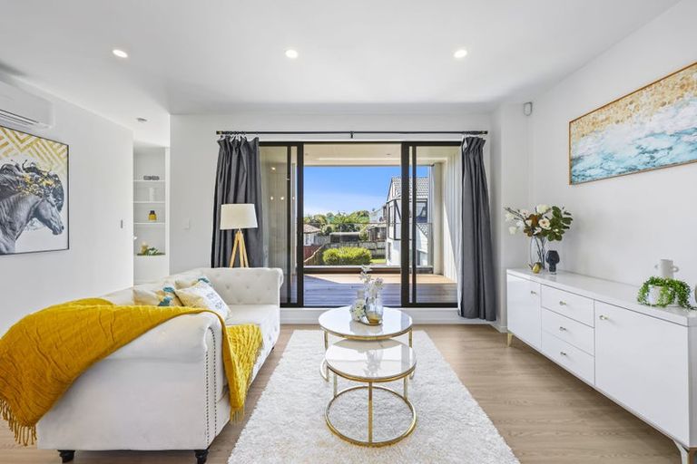 Photo of property in 24c Tomintoul Place, Highland Park, Auckland, 2010