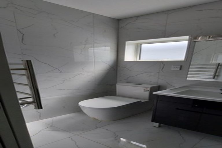 Photo of property in 37 Lockheed Street, Hobsonville, Auckland, 0618