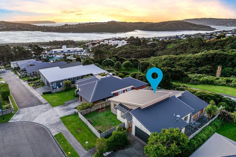 Photo of property in 26 Aspiring Terrace, Aotea, Porirua, 5024
