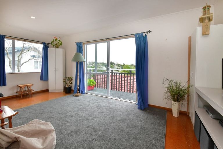 Photo of property in 14a Jean Place, Stanmore Bay, Whangaparaoa, 0932