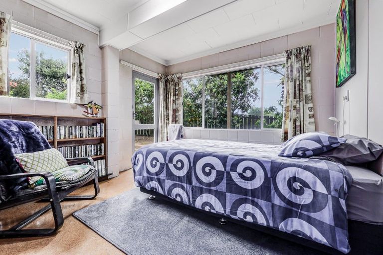 Photo of property in 92 Poaka Avenue, Dinsdale, Hamilton, 3204