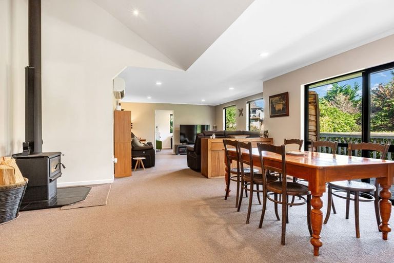 Photo of property in 48 Sailmaker Close, Whitby, Porirua, 5024