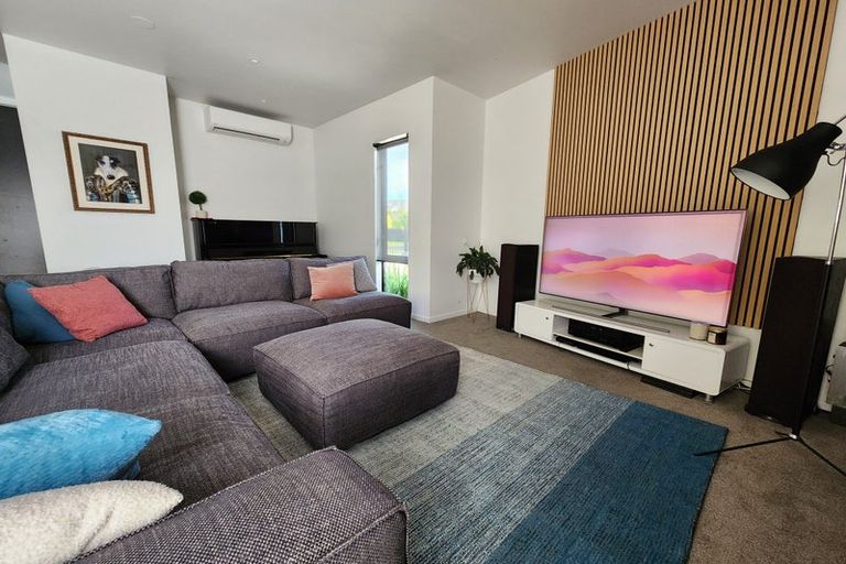 Photo of property in 7 Renata Crescent, Te Atatu Peninsula, Auckland, 0610