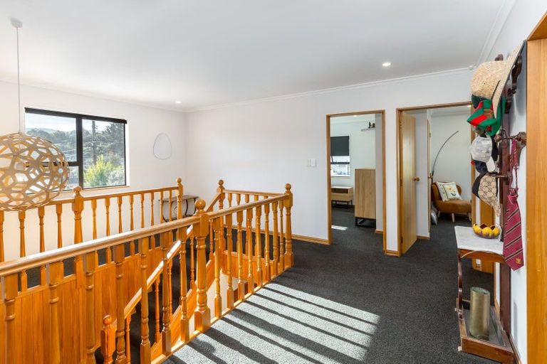 Photo of property in 55 Moeraki Road, Maoribank, Upper Hutt, 5018