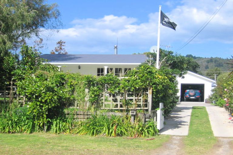Photo of property in 114 Papanui Road, Whangamata, 3620
