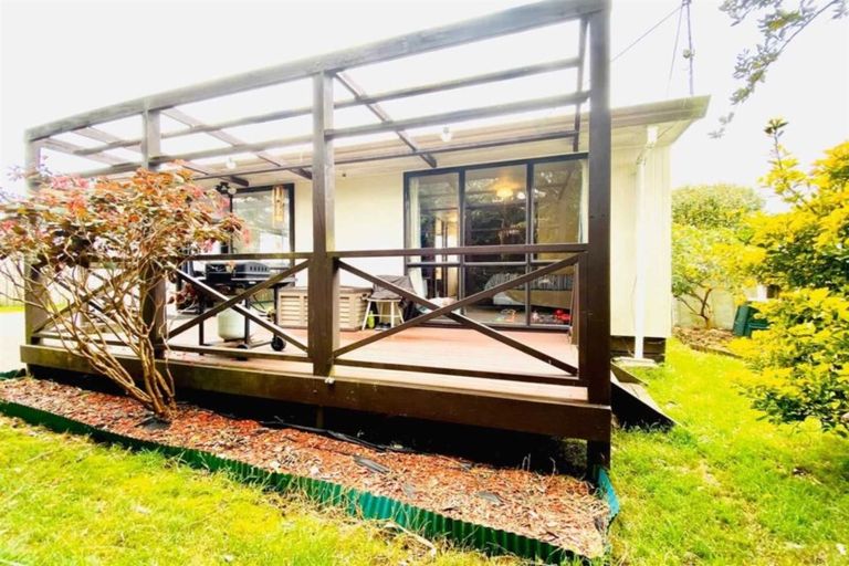 Photo of property in 3/8 Ireland Place, Ranui, Auckland, 0612