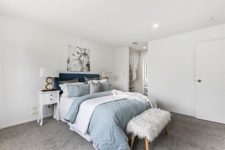 Photo of property in 20a Ludlow Terrace, Totara Vale, Auckland, 0627