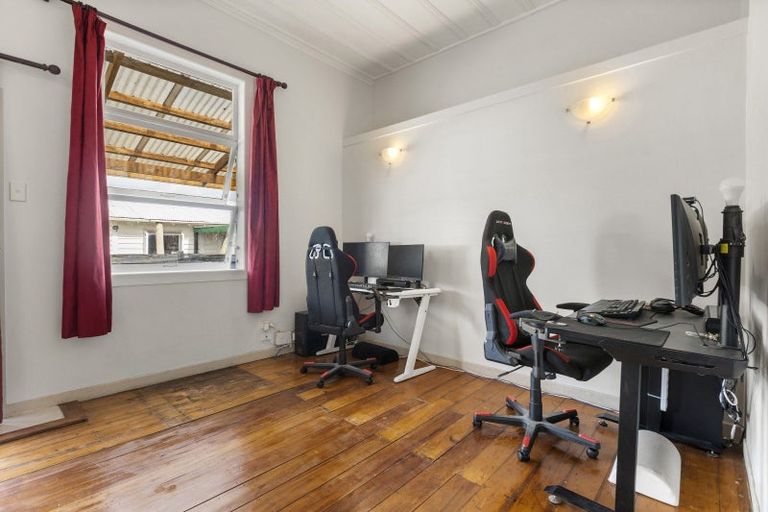 Photo of property in 9 Mellsop Avenue, Waiuku, 2123