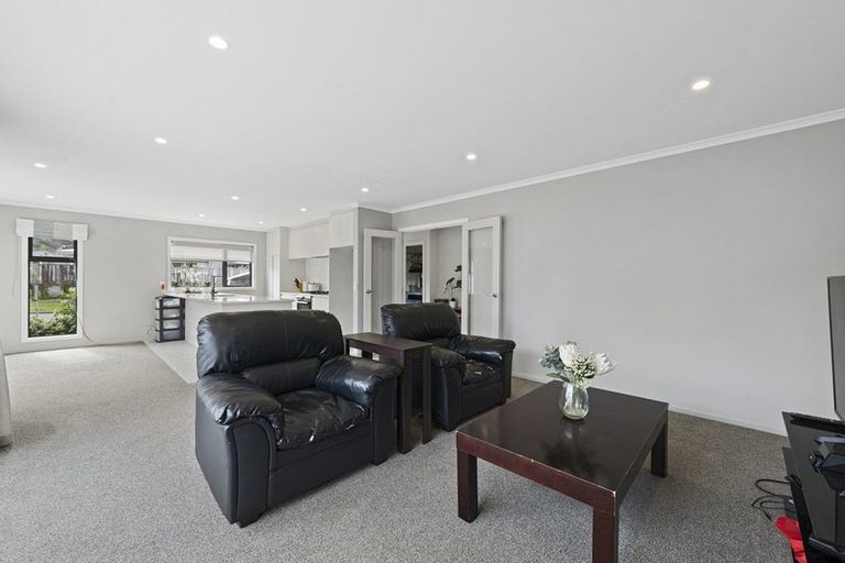 Photo of property in 11 Henrietta Maxwell Grove, Wainuiomata, Lower Hutt, 5014