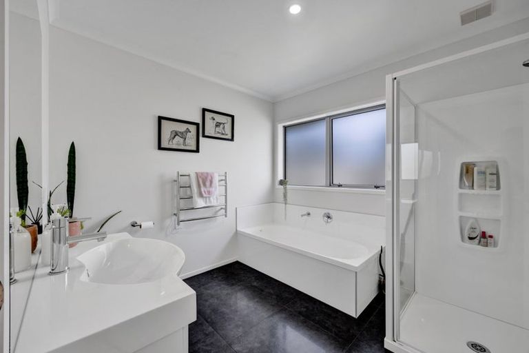 Photo of property in 31 Jules Crescent, Bell Block, New Plymouth, 4312