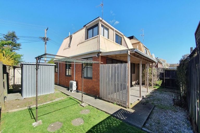 Photo of property in 2/48 Greenhurst Street, Sockburn, Christchurch, 8042